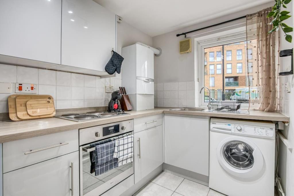 1 Bedroom Flat - Brixton Apartament Londra